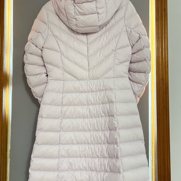 Moose Knuckles Lilac Yukon Air Down Puffer Jacket with Hood - Picture 5 of 16
